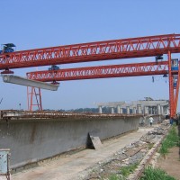 叶县移动门式起重机