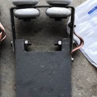 河南单梁起重滑块也成老式集电器