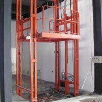 成都移动液压升降货梯厂