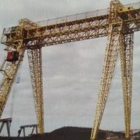 成都电动门式起重机