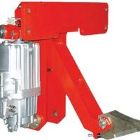 防风铁楔制动器助力起重机稳定运行