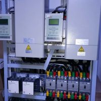 QD32/5T双梁电气柜大车变频