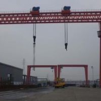 云南红河双小车双主梁门式起重机