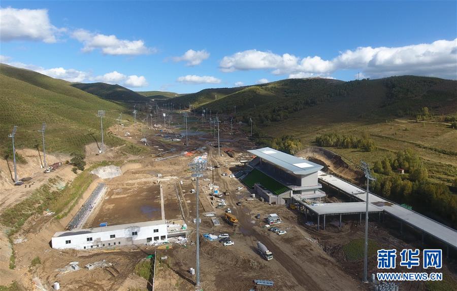 （体育&middot;图文互动）（4）冬奥会张家口赛区：国家冬季两项中心和国家越野滑雪中心完工