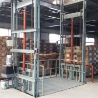 小型电动升降机 导轨式升降货梯 卸货升降平台