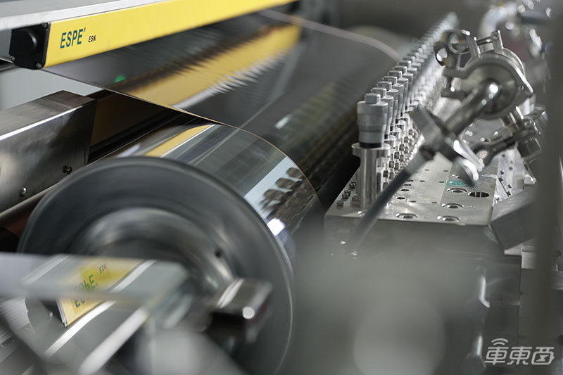 蔚来明年量产，宁德时代还需十年！揭秘固态电池量产之谜