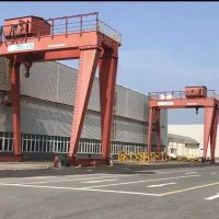 青岛起重机-双梁门式起重机