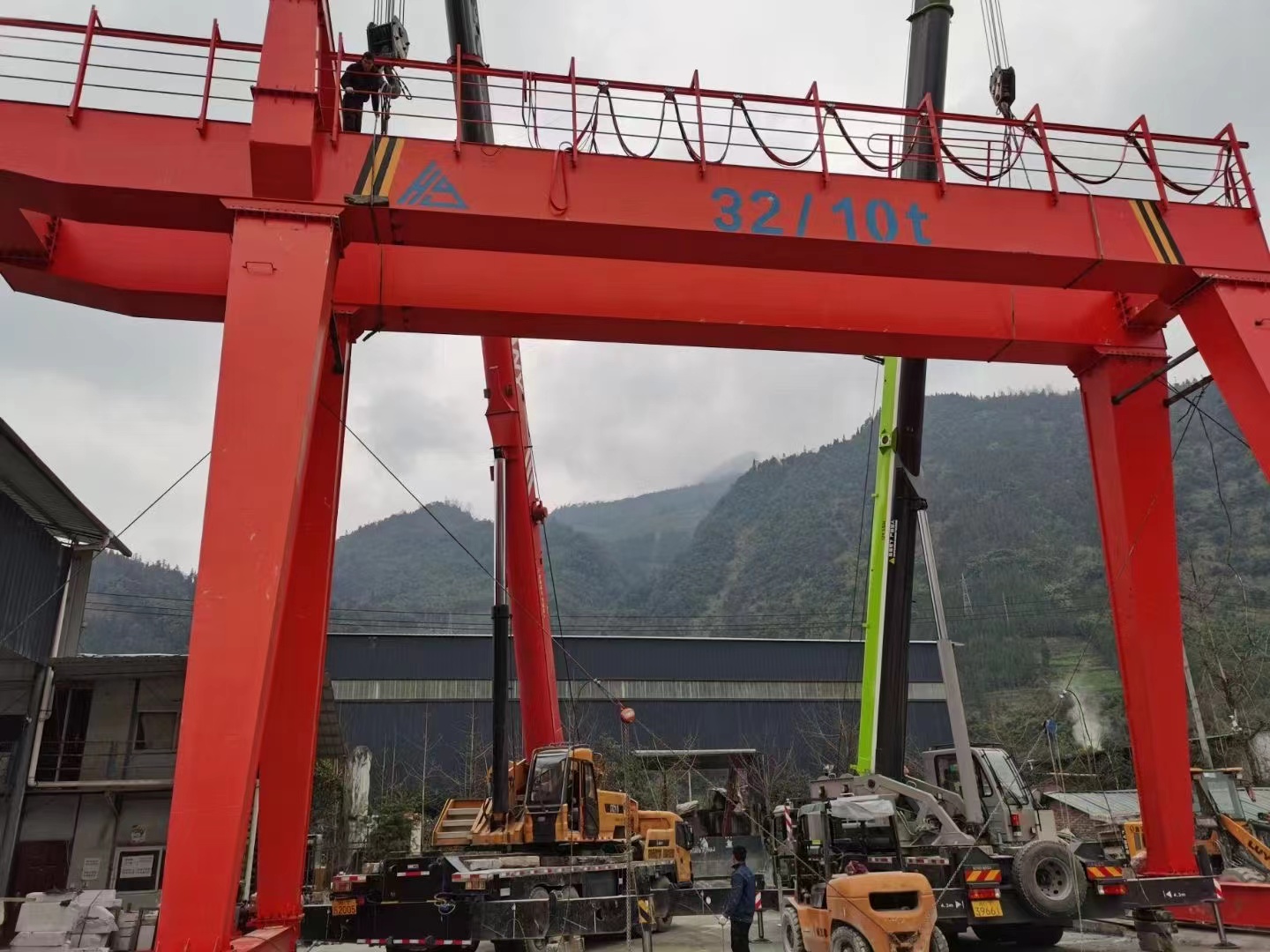 昆明双梁门式起重机生产厂家