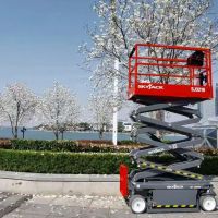 济南自行式液压升降机，升降货梯